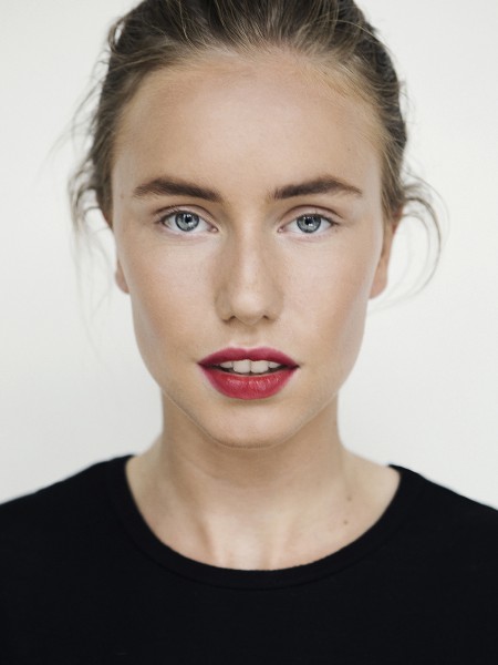 MODELSOFFICE-LISSA-HEAD