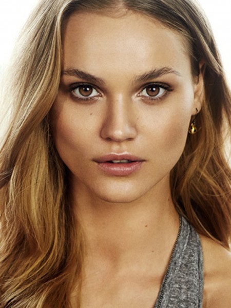 MODELSOFFICE-OLIVIA068B.jpg