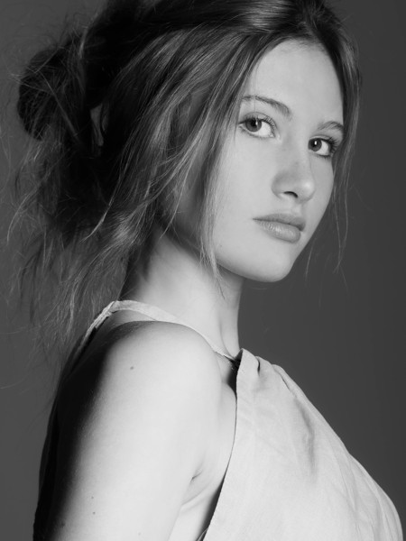 MODELSOFFICE-NOOR008b.jpg