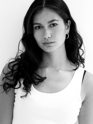 MODELSOFFICE-JOANNE-HEAD.jpg