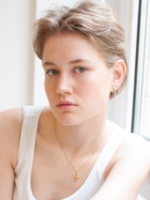 MODELSOFFICE-ANNIKA019b.jpg
