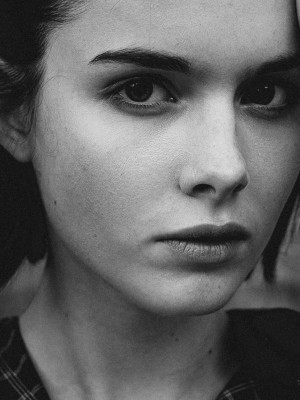 MODELSOFFICE-HELENA-HEAD.jpg